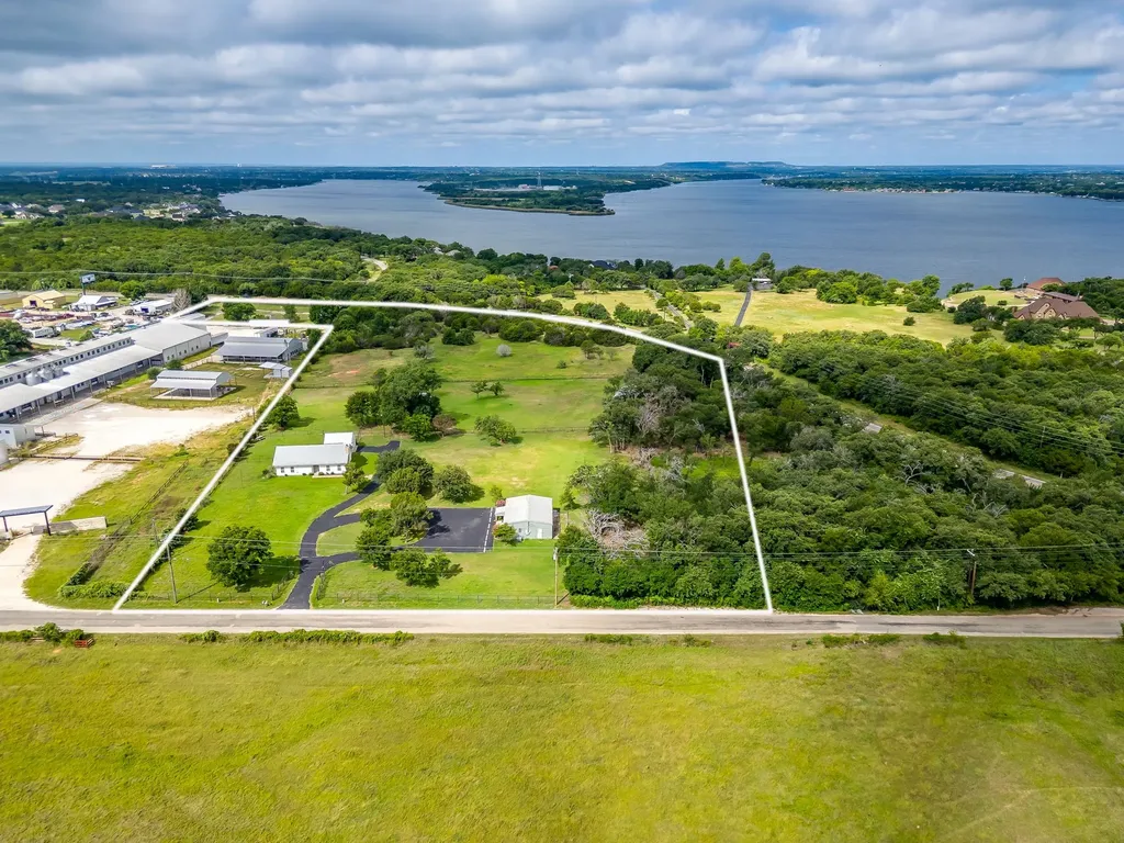 5805 Fall Creek Granbury TX 76049