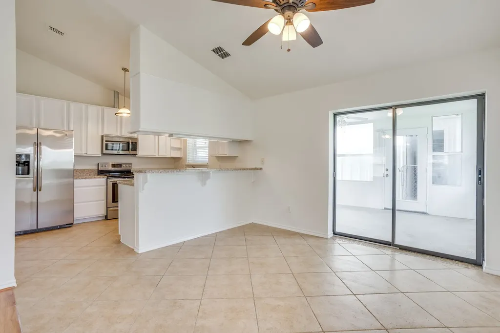 5805 Fall Creek Granbury TX 76049