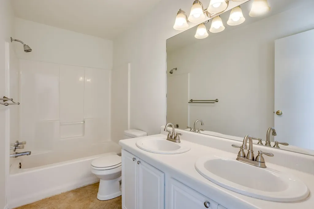 5805 Fall Creek Granbury TX 76049