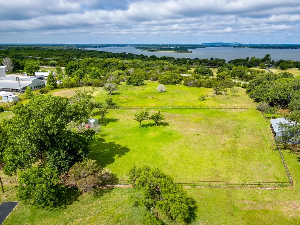 5805 Fall Creek Granbury TX 76049