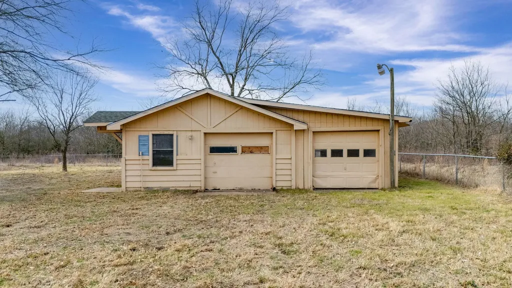 866 State Highway 24 Campbell TX 75422