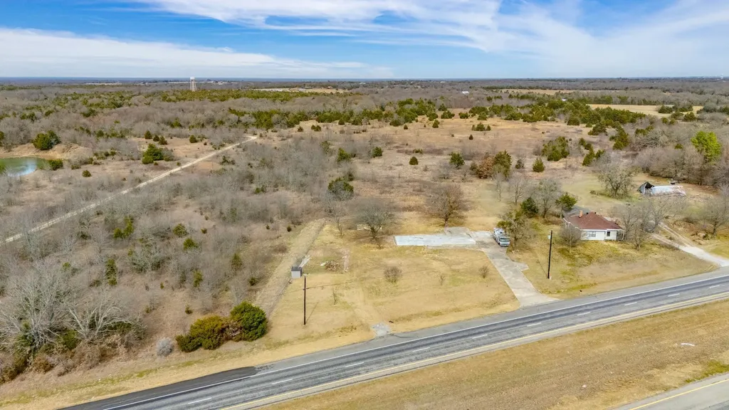 866 State Highway 24 Campbell TX 75422