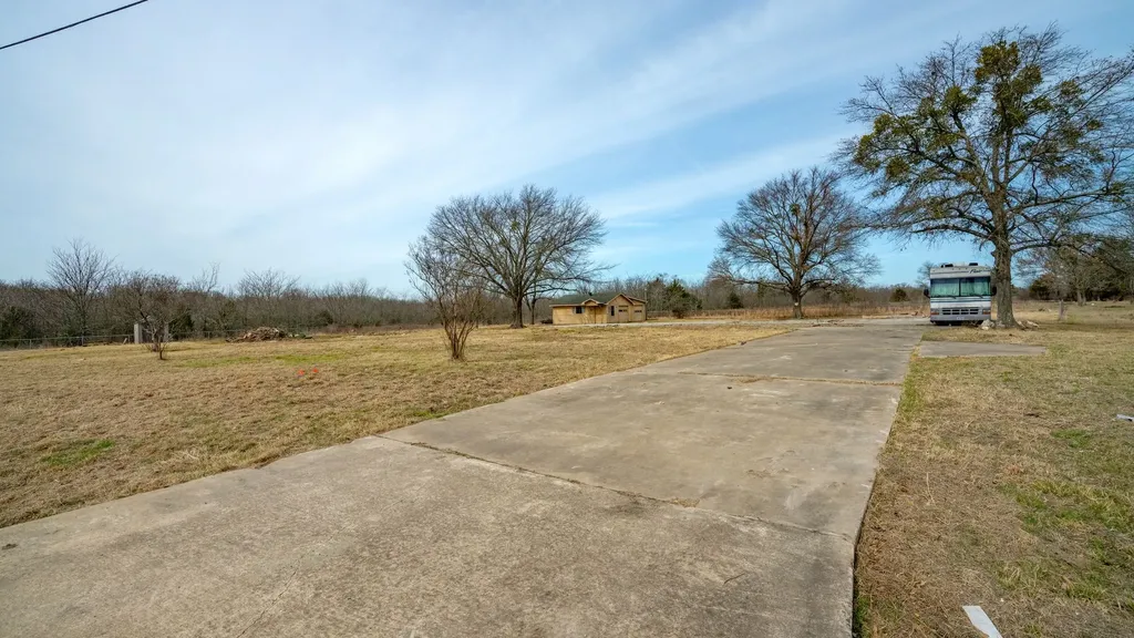 866 State Highway 24 Campbell TX 75422
