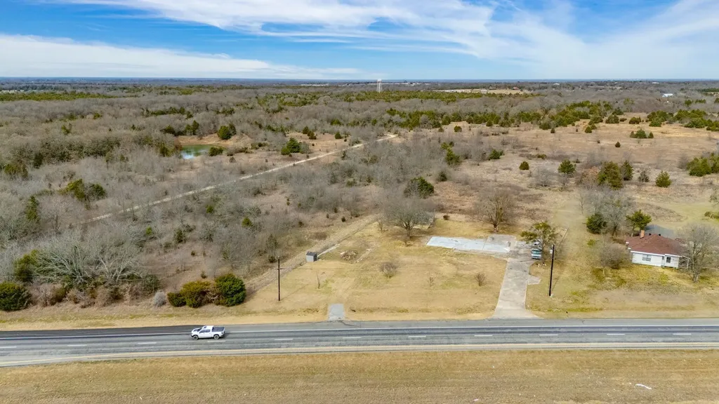 866 State Highway 24 Campbell TX 75422