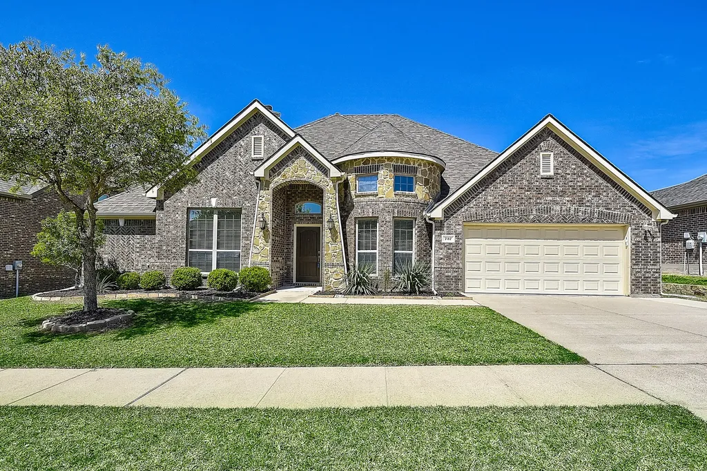 737 Baxter Trail Fate TX 75087