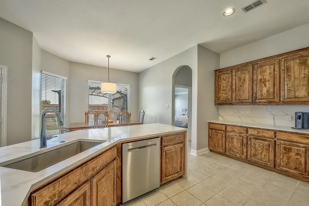 737 Baxter Trail Fate TX 75087