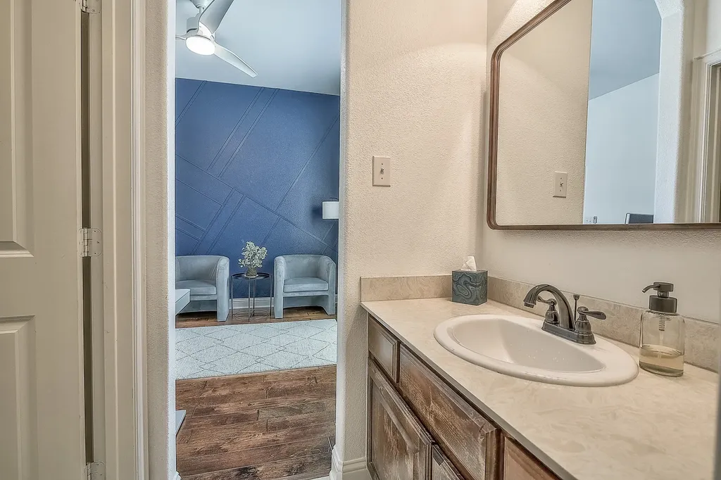 737 Baxter Trail Fate TX 75087