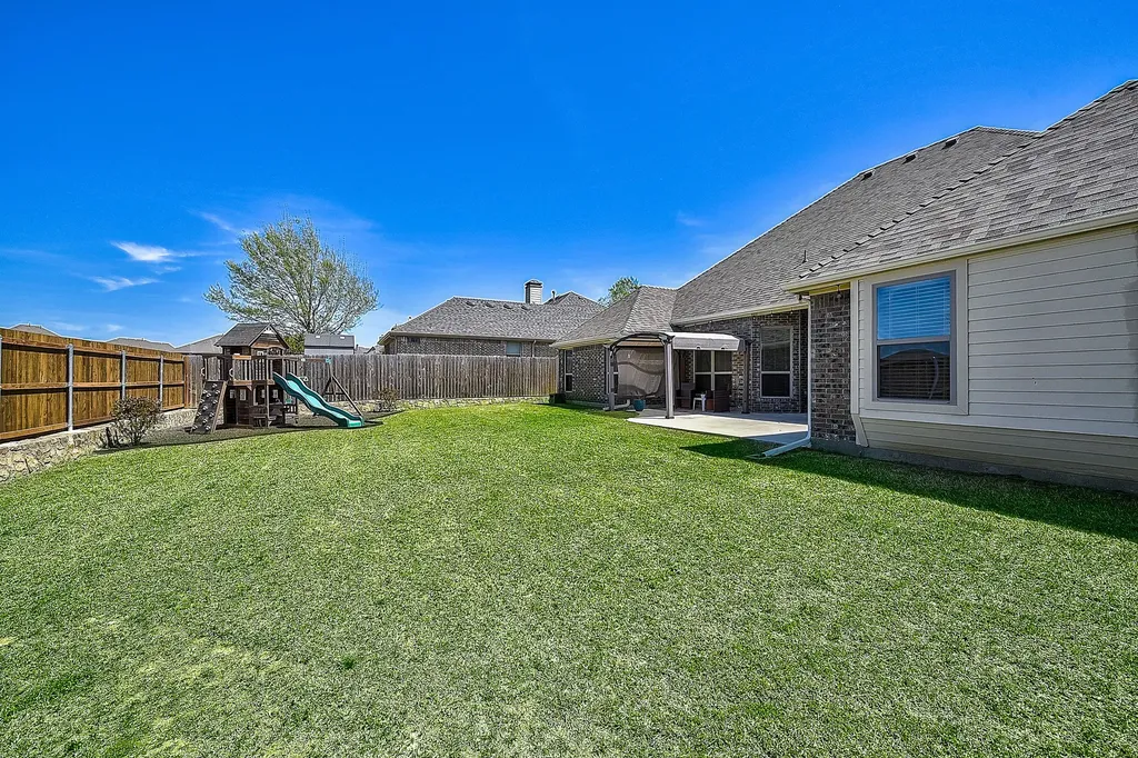 737 Baxter Trail Fate TX 75087