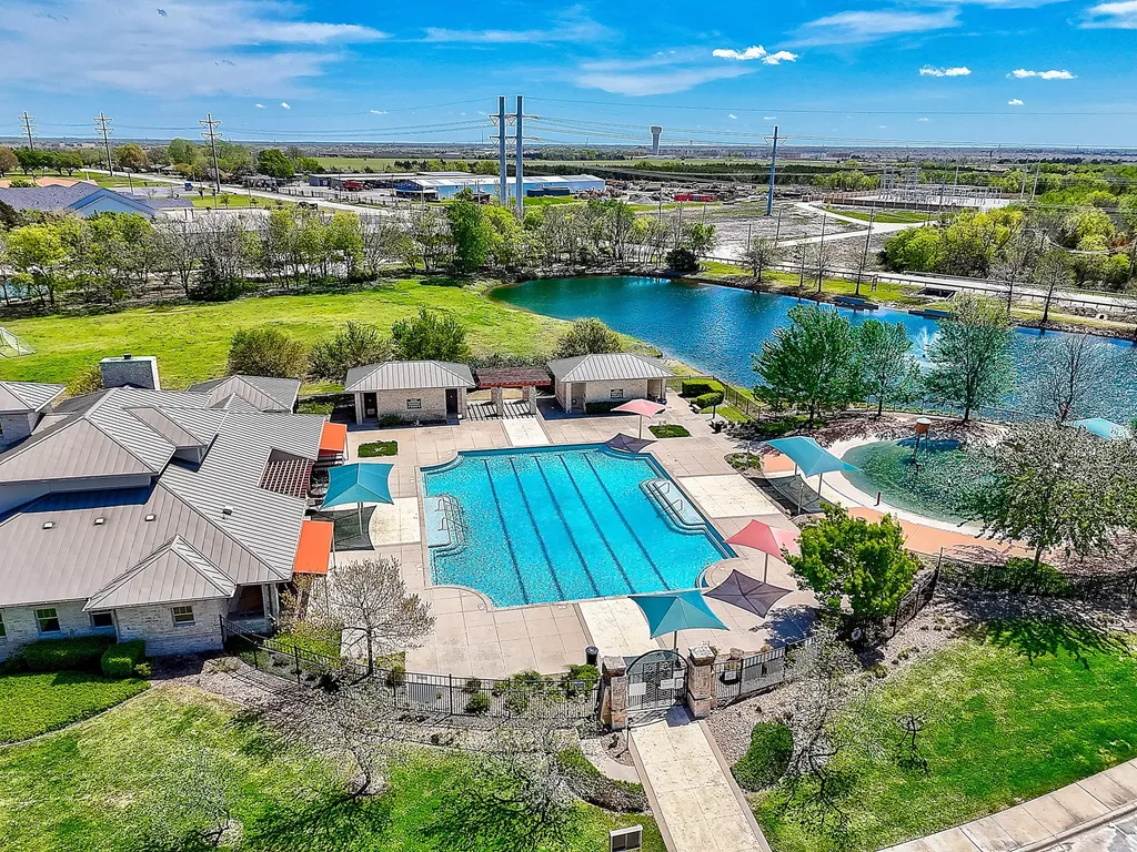 737 Baxter Trail Fate TX 75087