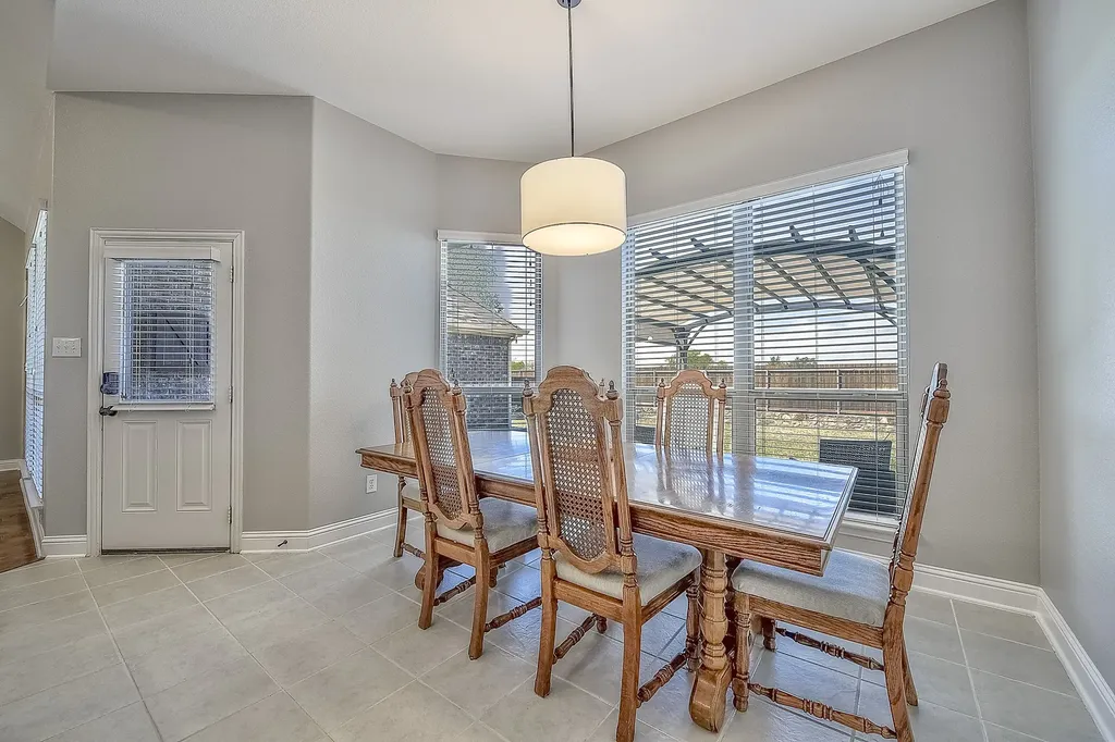 737 Baxter Trail Fate TX 75087