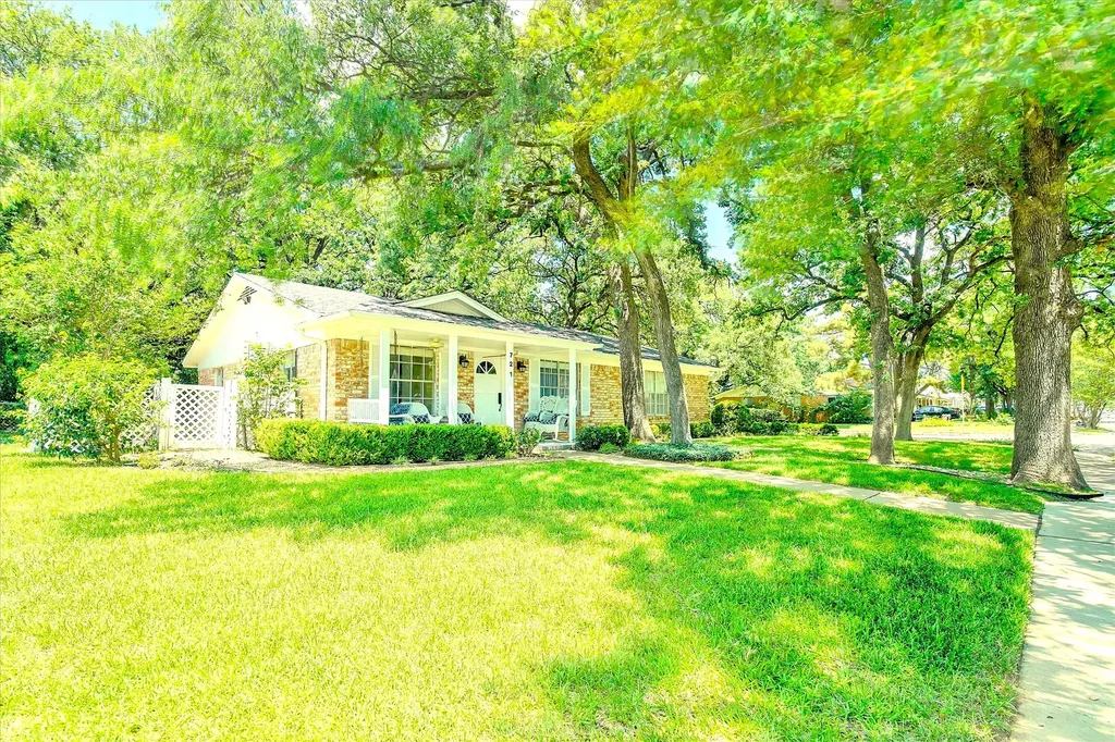 721 Foults Drive Irving TX 75061