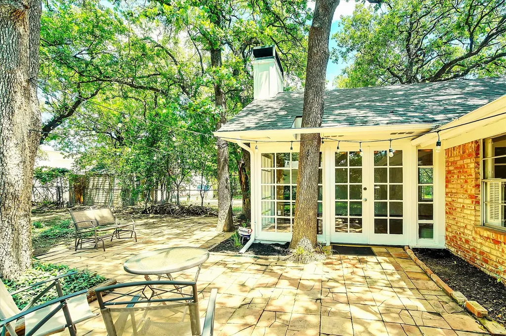 721 Foults Drive Irving TX 75061