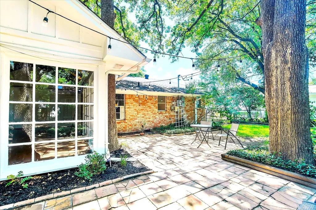 721 Foults Drive Irving TX 75061