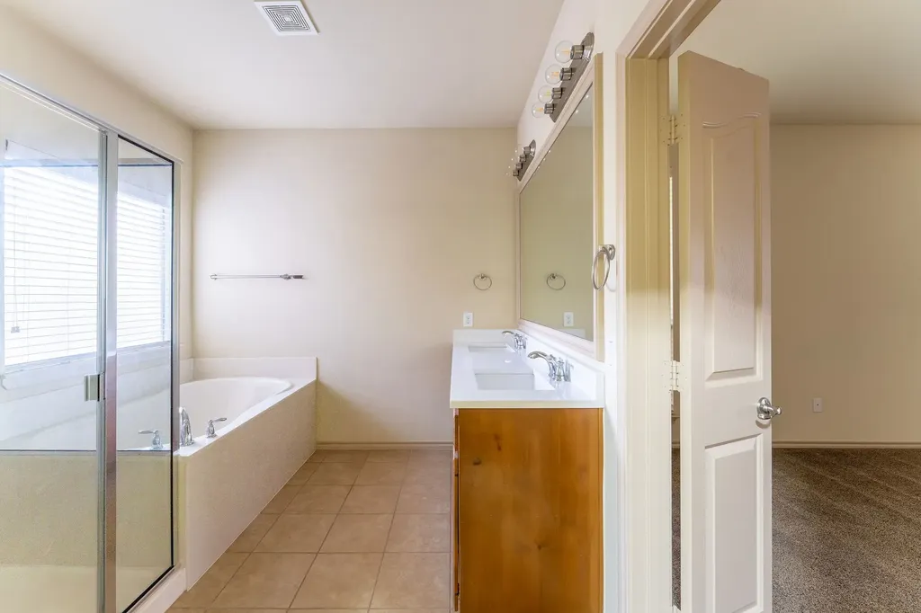 11156 Hawks Landing Road Fort Worth TX 76052