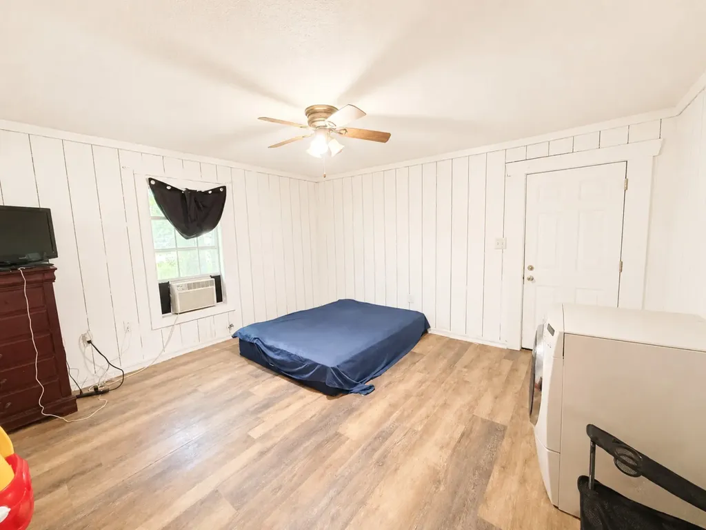2732 W Collin Street Corsicana TX 75110