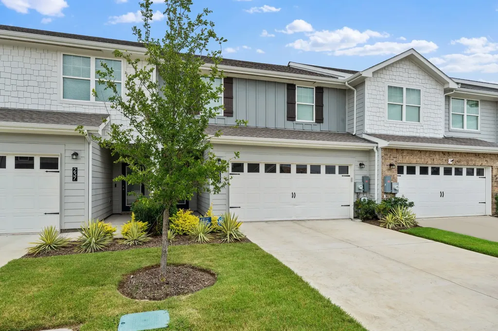233 Berthe Court Cedar Hill TX 75104