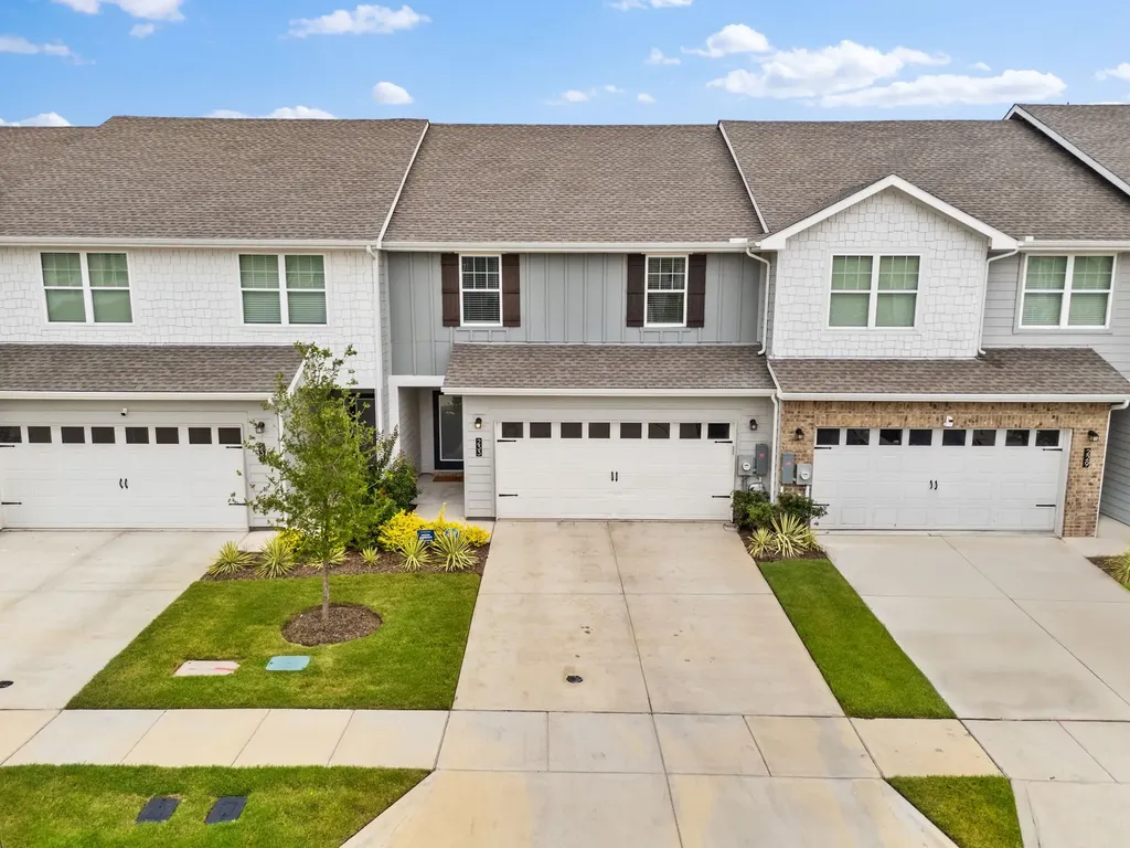 233 Berthe Court Cedar Hill TX 75104