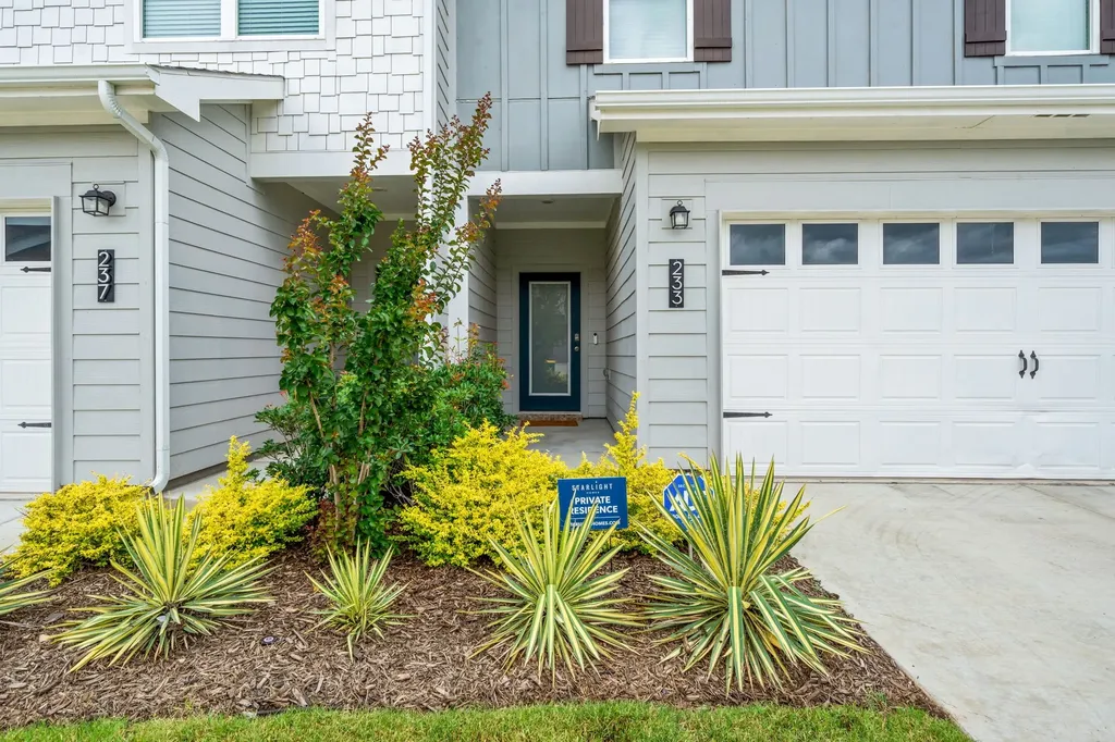 233 Berthe Court Cedar Hill TX 75104