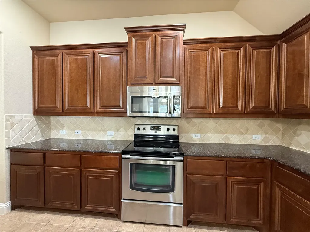4303 Oak Bluff Drive Melissa TX 75454