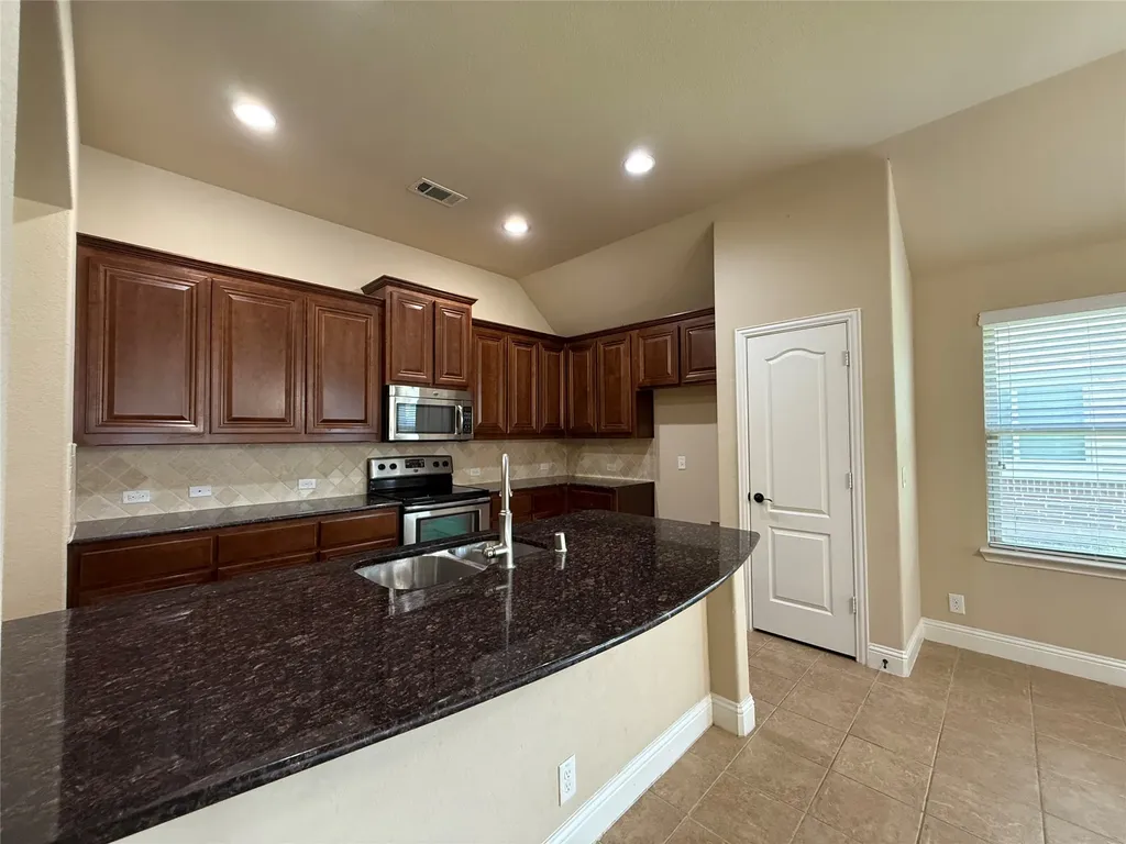 4303 Oak Bluff Drive Melissa TX 75454