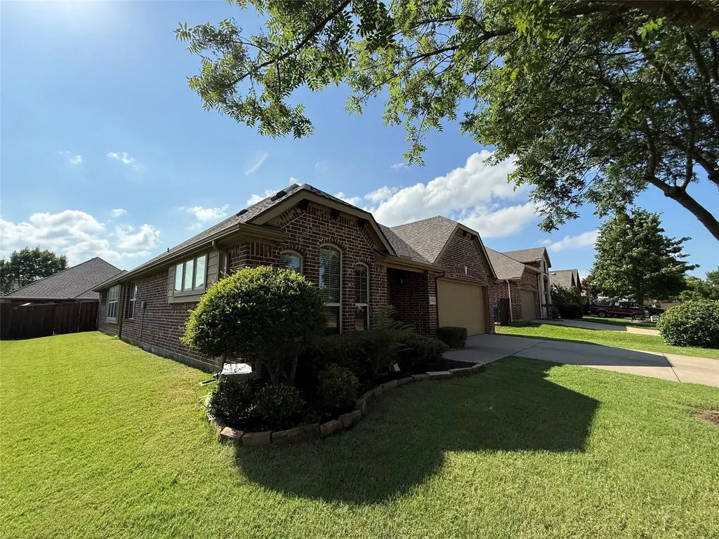 4303 Oak Bluff Drive Melissa TX 75454