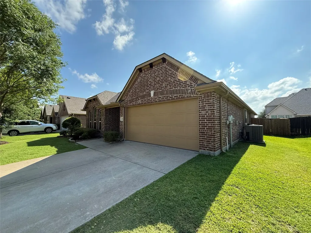 4303 Oak Bluff Drive Melissa TX 75454