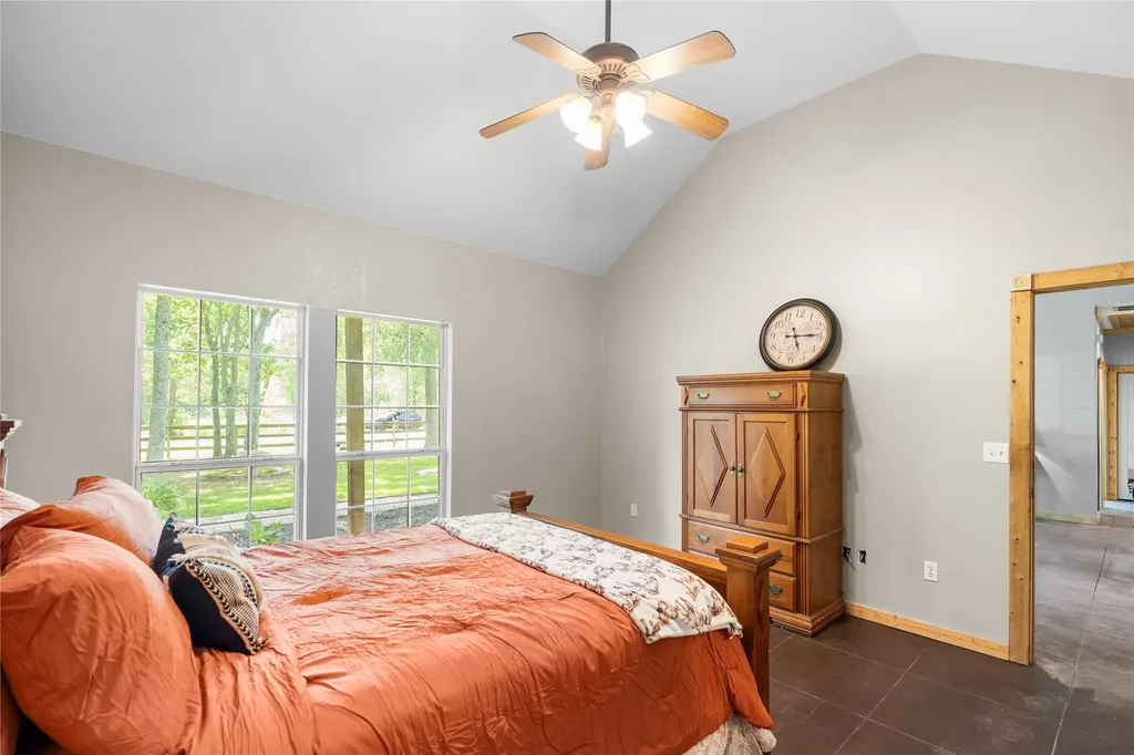 109 Rs County Road 3319 Emory TX 75440