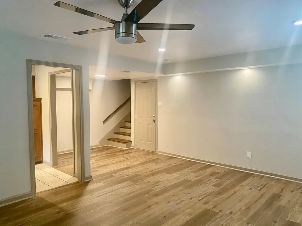 1419 S Story Road Irving TX 75060