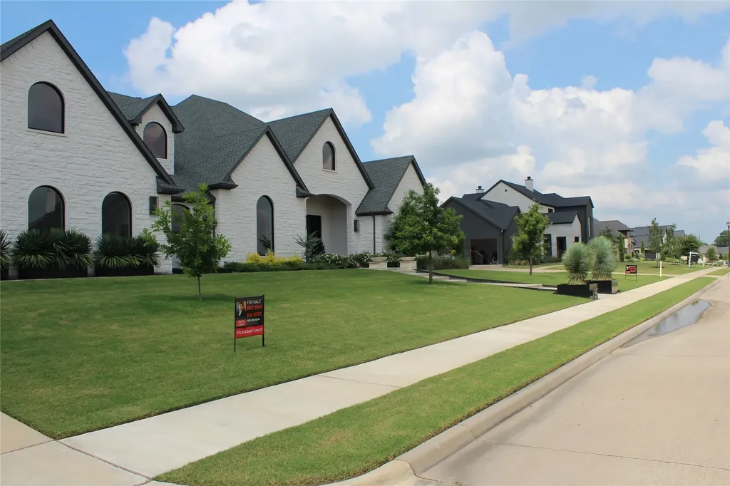 333 Renaissance Lane Heath TX 75032