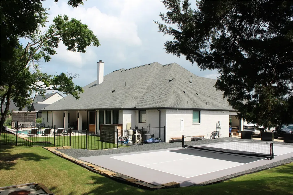 333 Renaissance Lane Heath TX 75032