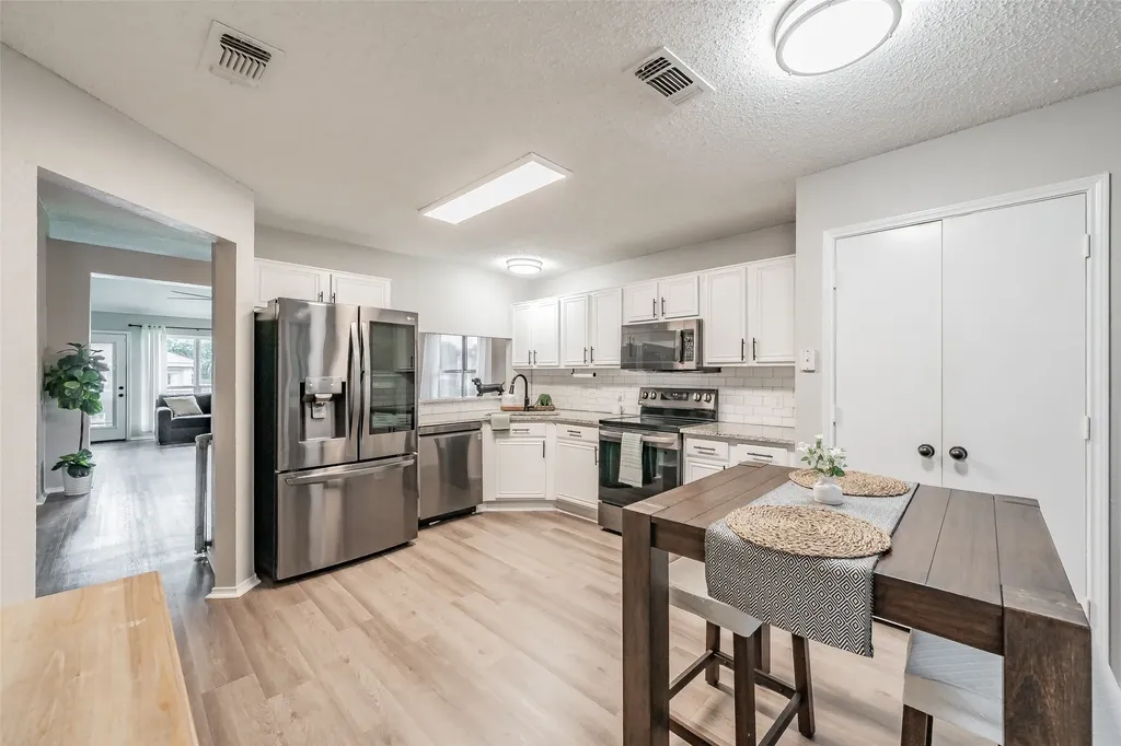 7000 Rovato Drive Arlington TX 76001