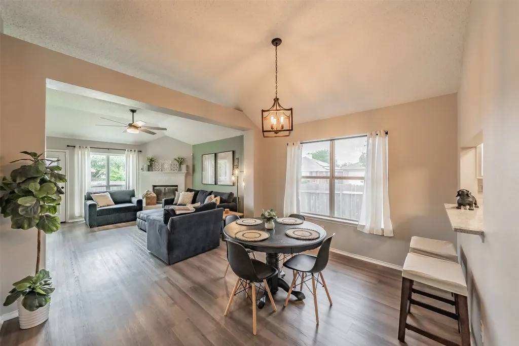 7000 Rovato Drive Arlington TX 76001