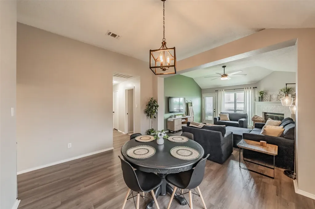 7000 Rovato Drive Arlington TX 76001