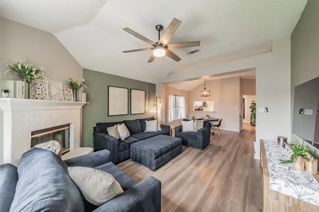 7000 Rovato Drive Arlington TX 76001