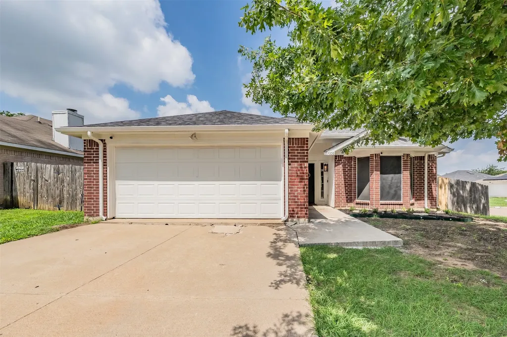 7000 Rovato Drive Arlington TX 76001