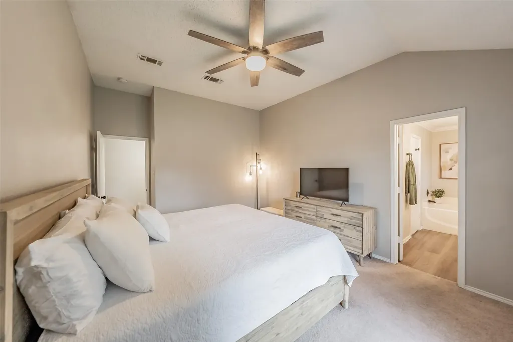 7000 Rovato Drive Arlington TX 76001