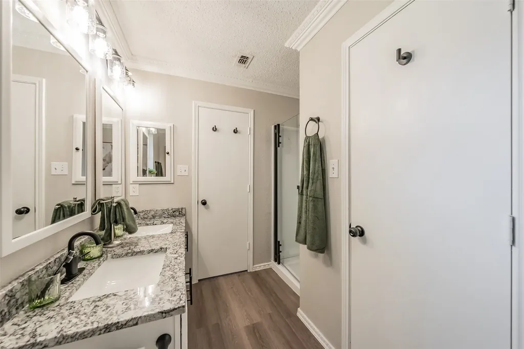 7000 Rovato Drive Arlington TX 76001