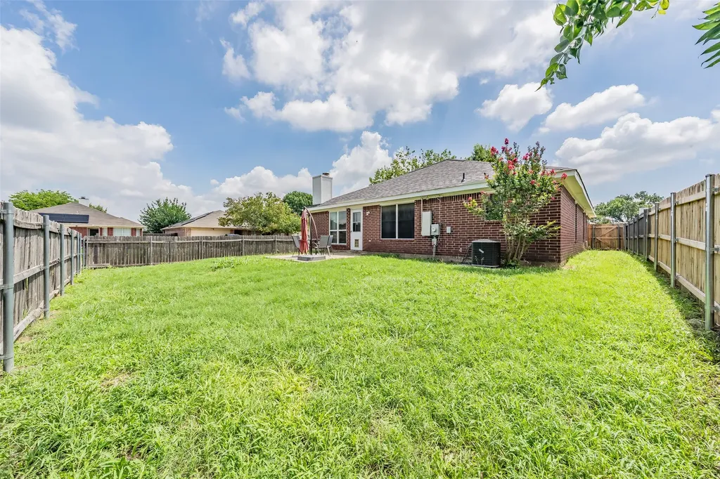 7000 Rovato Drive Arlington TX 76001