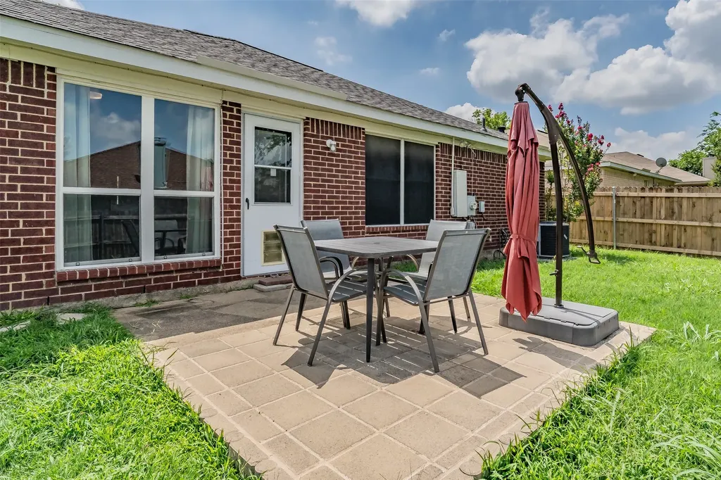 7000 Rovato Drive Arlington TX 76001