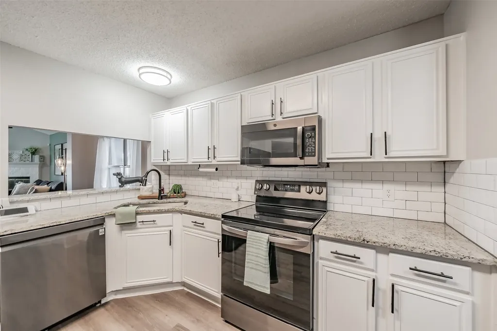 7000 Rovato Drive Arlington TX 76001