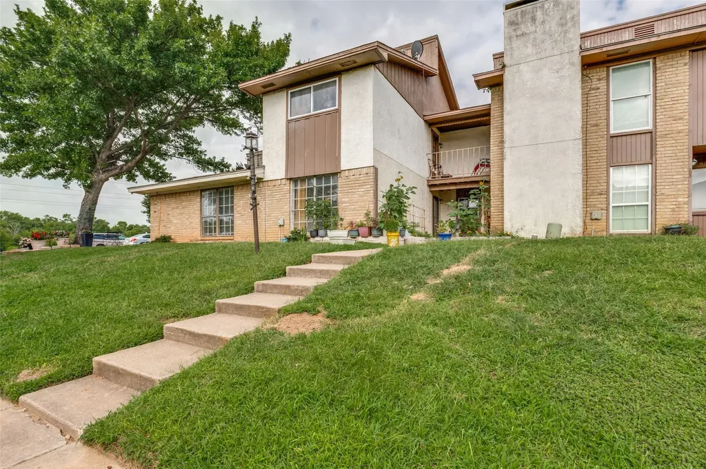 1402 S Carrier Parkway Grand Prairie TX 75051