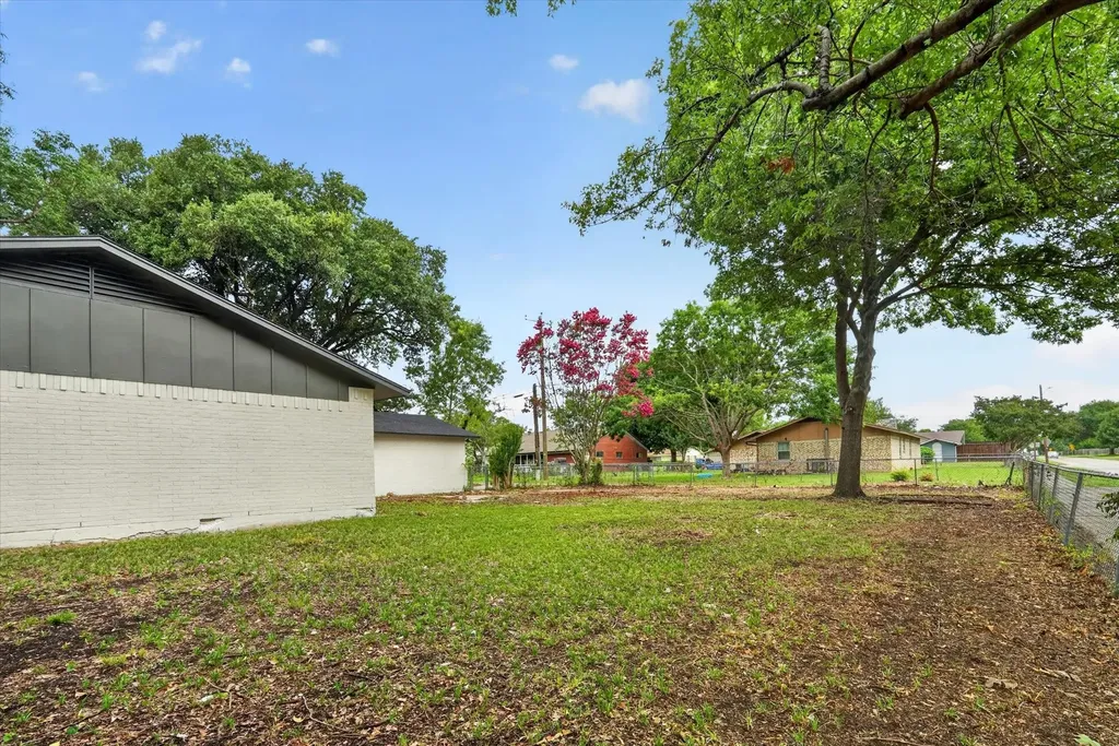 439 Candlelight Avenue Duncanville TX 75137