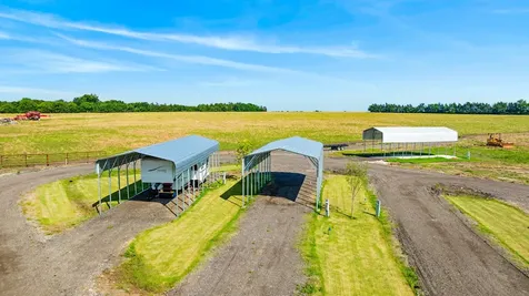 1105 W Front Highway Blossom TX 75416