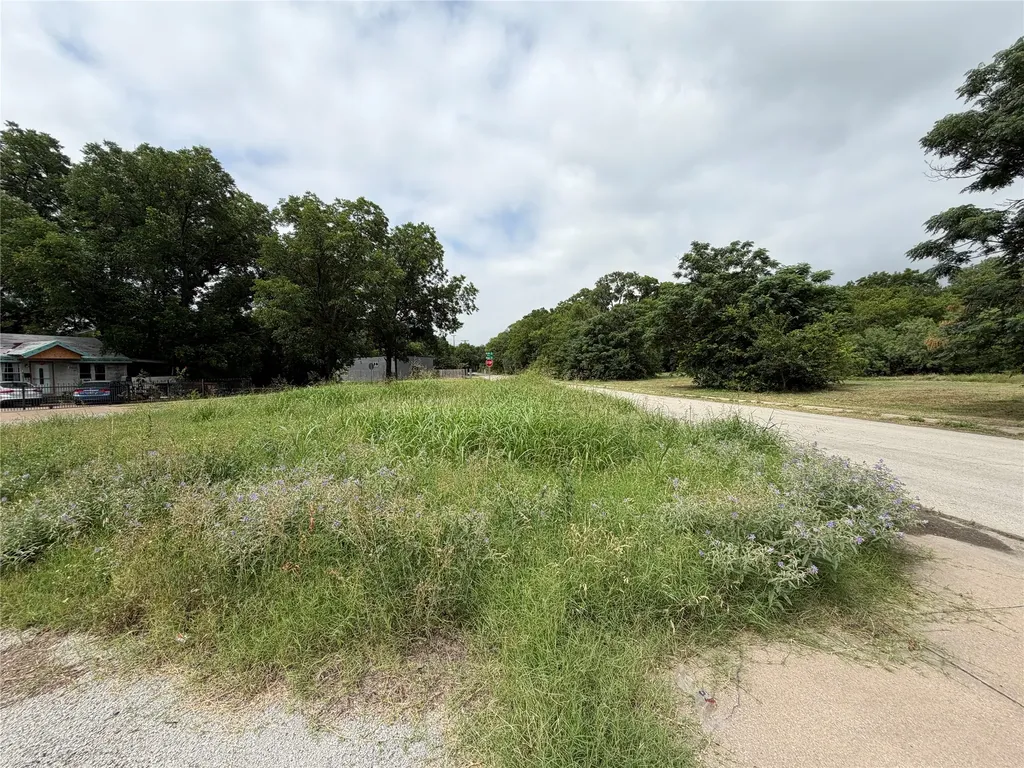 1813 Portland Avenue Fort Worth TX 76102