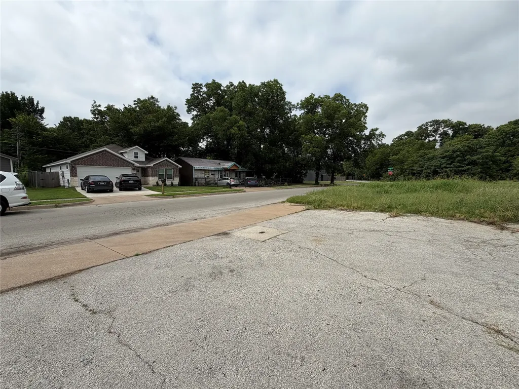 1813 Portland Avenue Fort Worth TX 76102