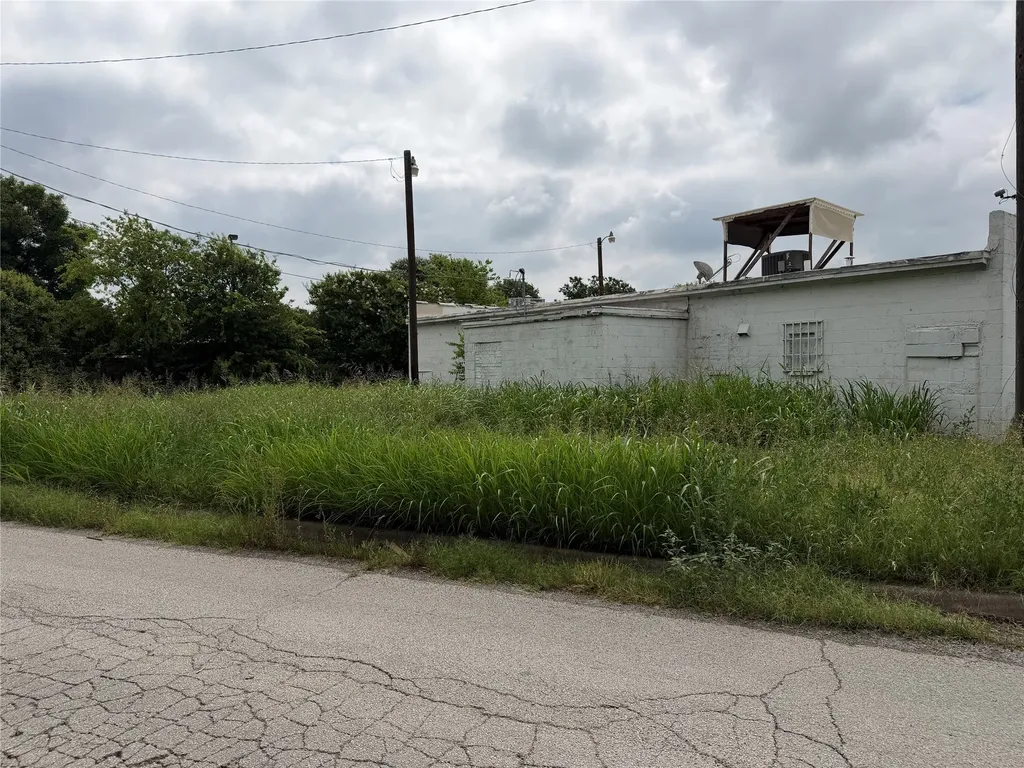 1813 Portland Avenue Fort Worth TX 76102