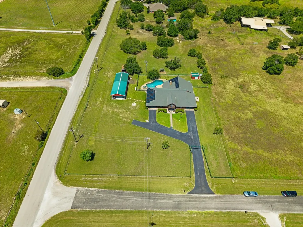 7301 Comer Lane Weatherford TX 76085
