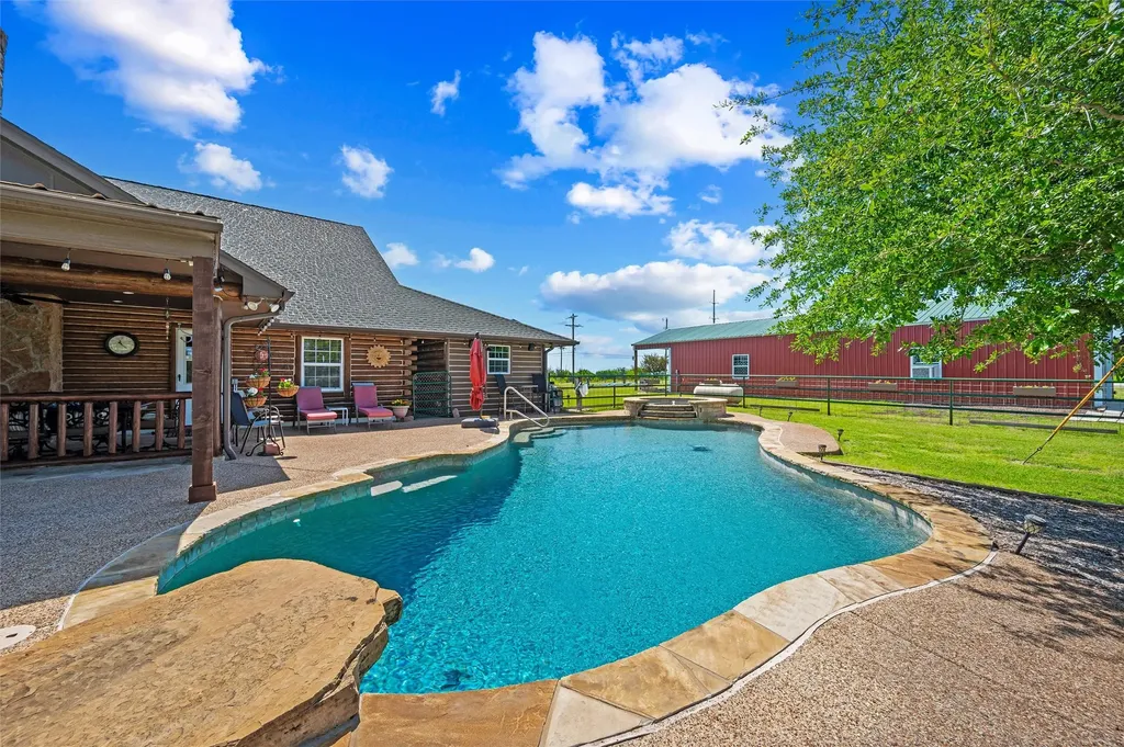 7301 Comer Lane Weatherford TX 76085