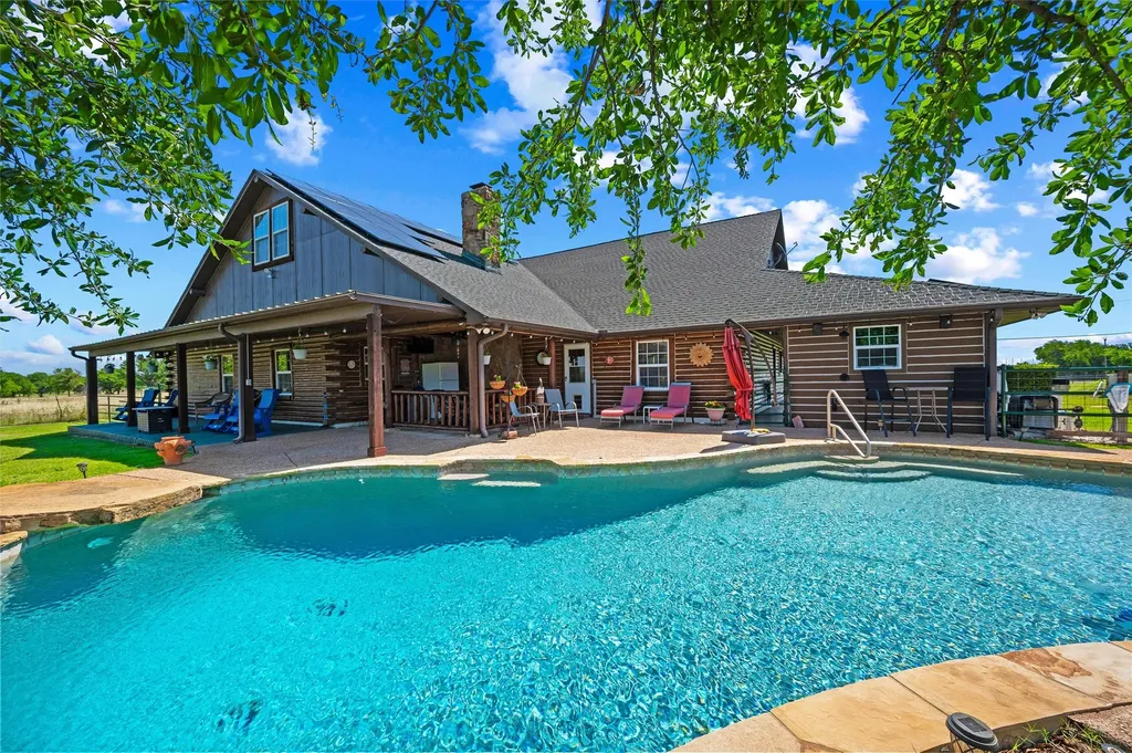 7301 Comer Lane Weatherford TX 76085