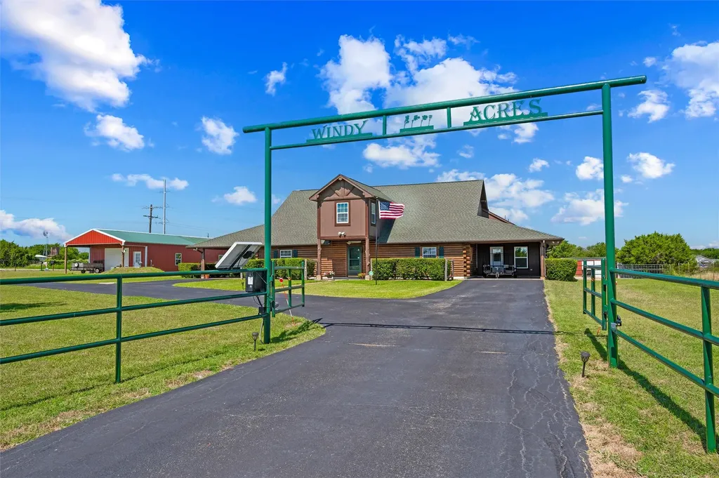 7301 Comer Lane Weatherford TX 76085